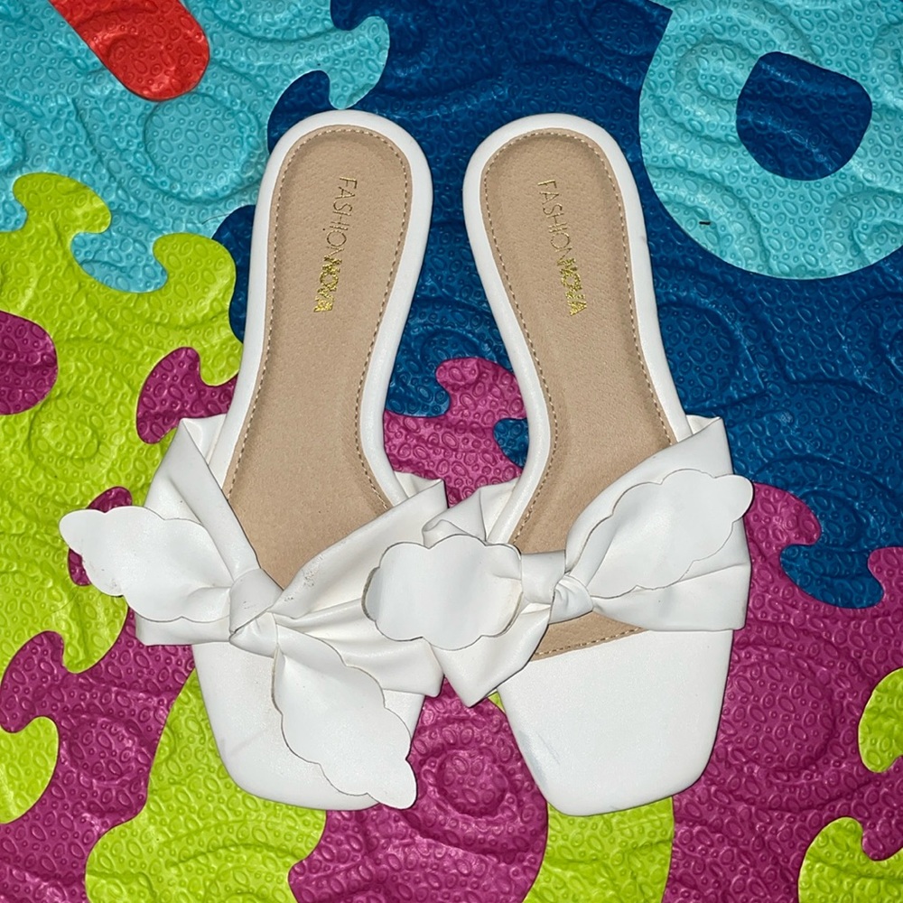Fashion Nova Bow Sandals